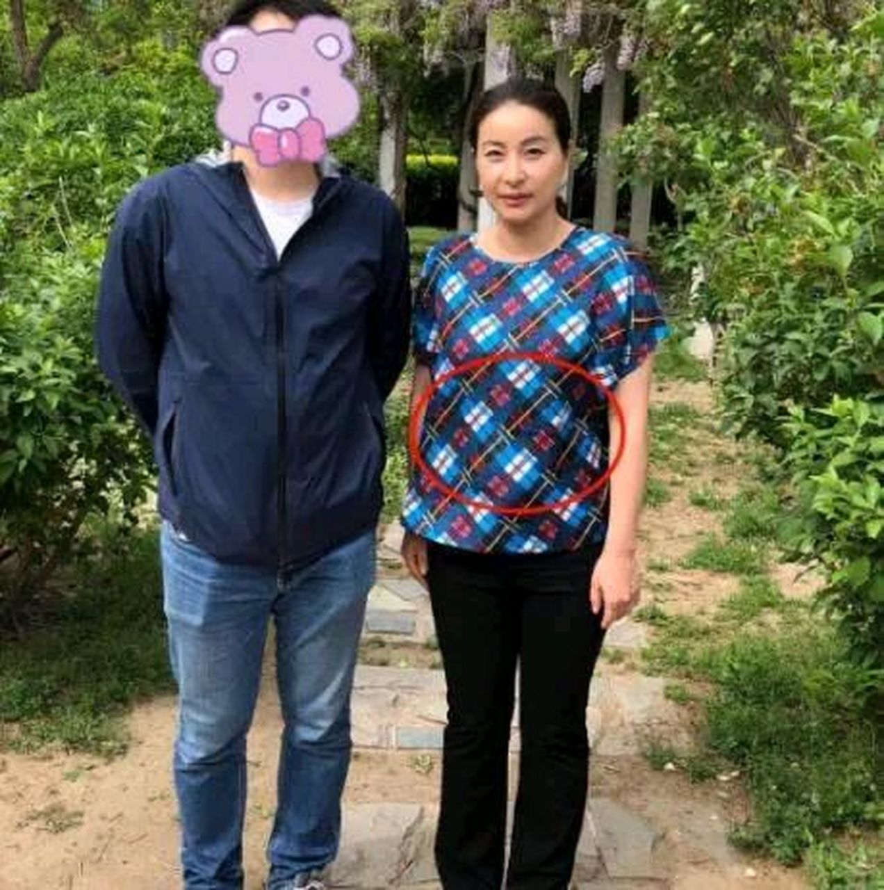 郭晶晶回娘家接地气!