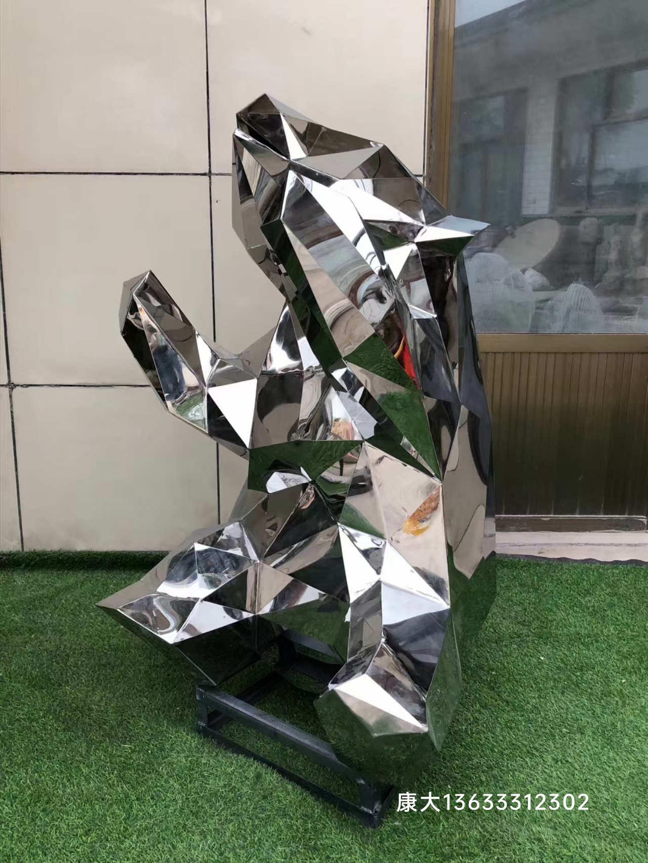 网红熊雕塑制作