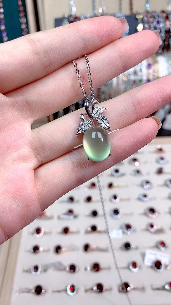天然葡萄石吊坠