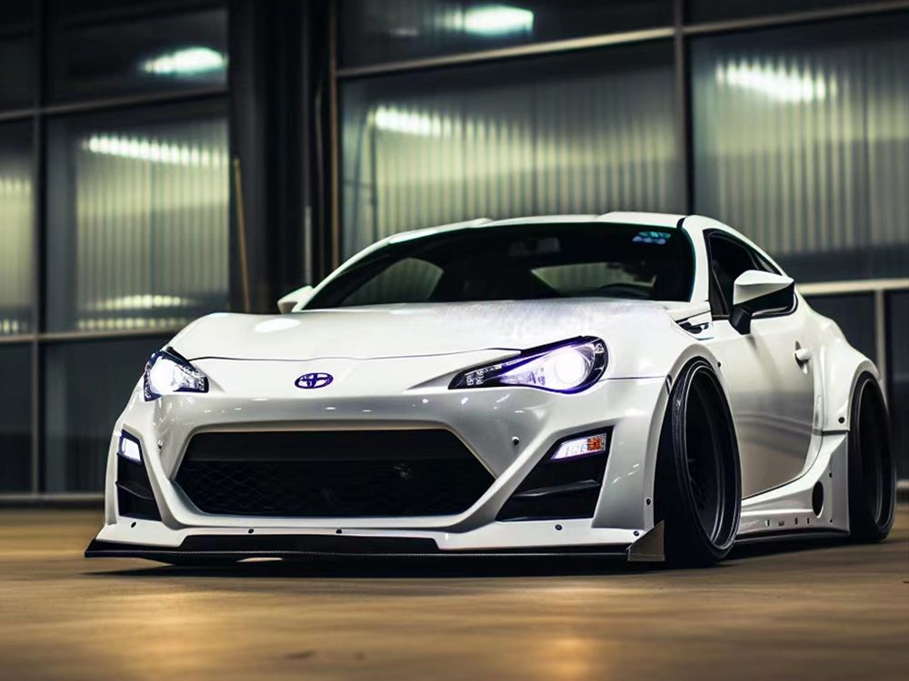 丰田86改装气动低趴宽体效果