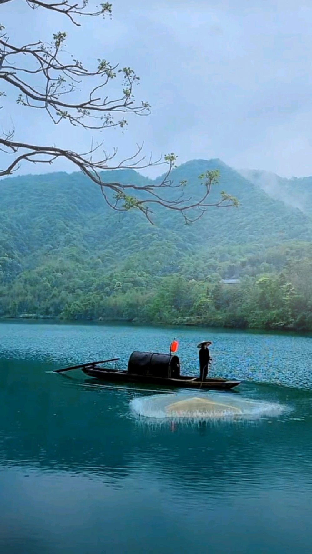 小小竹船江中游