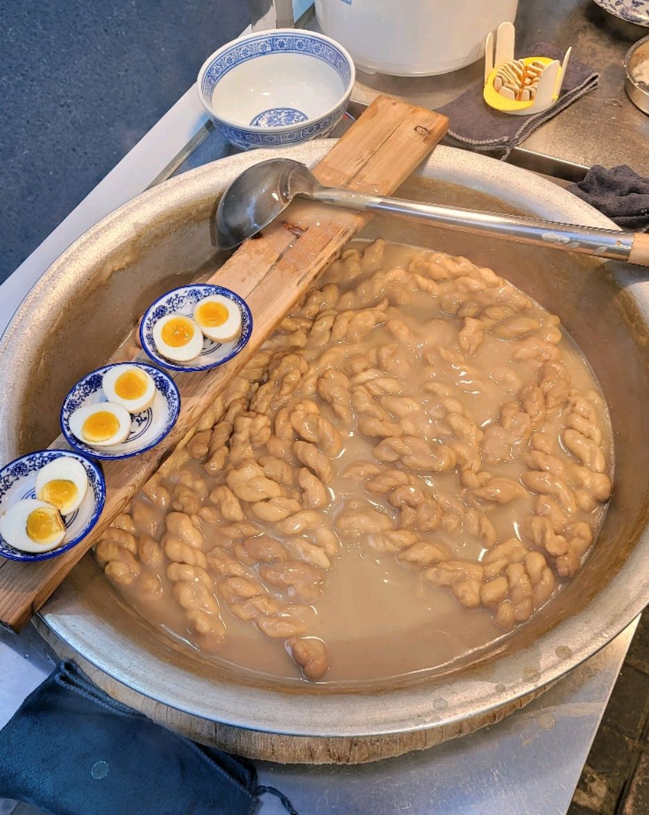 西安的小小吃——麻花油茶