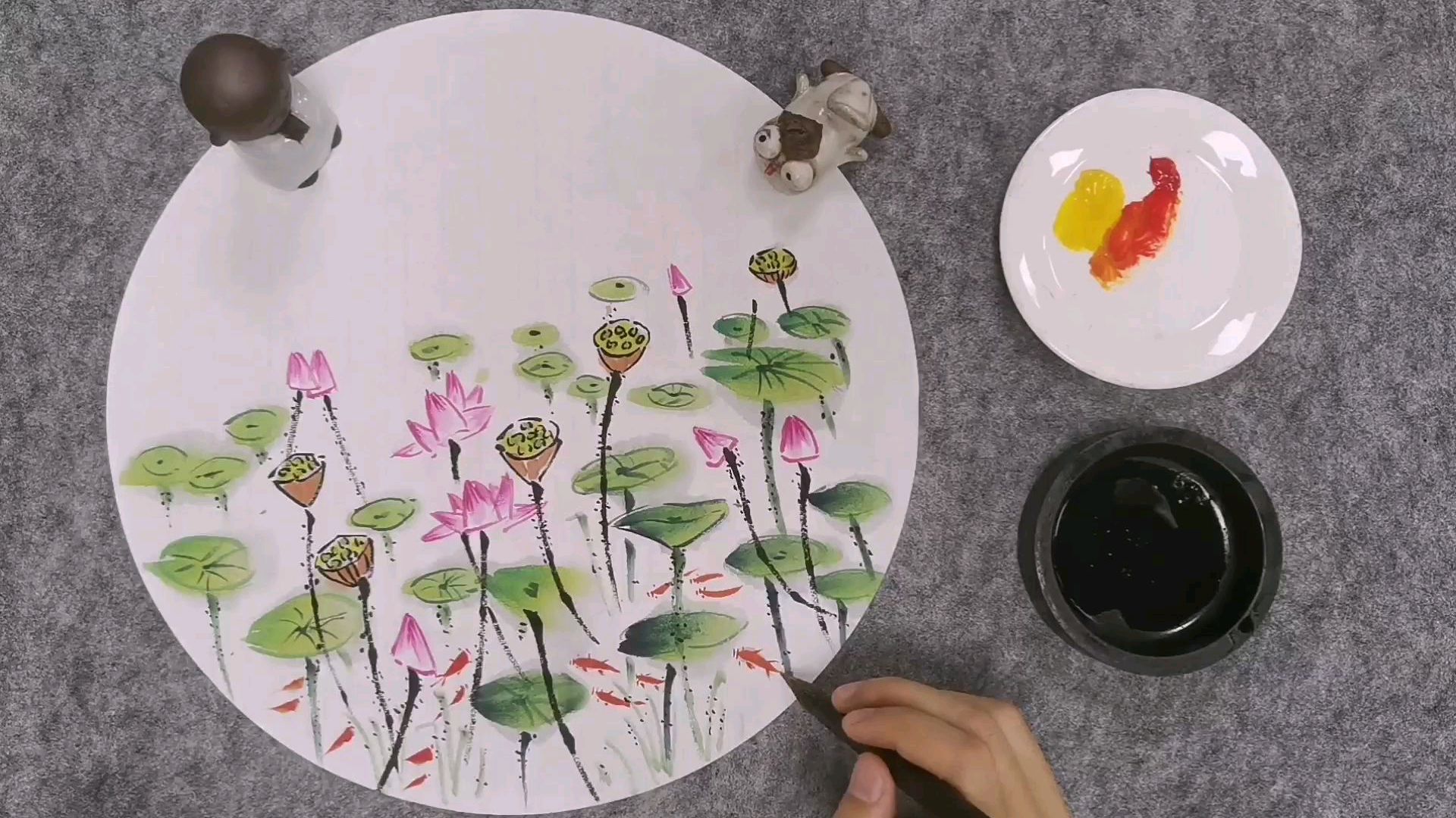 「国画」诗中有画,江南可采莲,莲叶何田田,鱼戏莲叶间间!