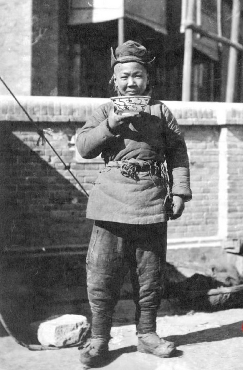 清朝时期当官的和老百姓的生活照,差别极大