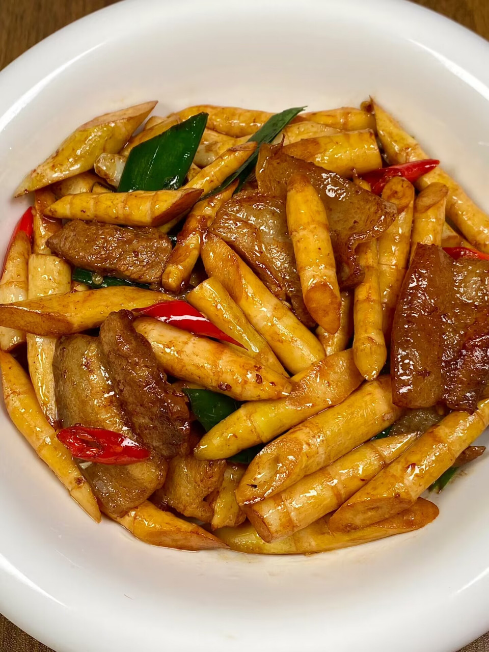 这道竹笋炒肉好吃又下饭!