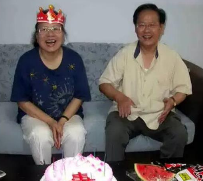 歌手郭淑珍:46岁高龄为小丈夫生女儿,这是我一生最正确的决定!