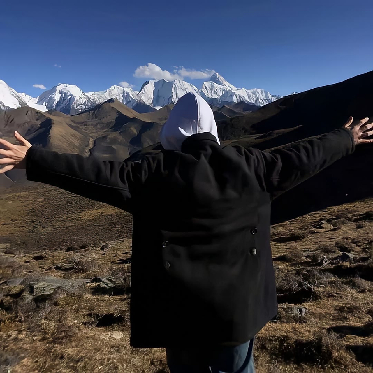 汽车# 有人理解那是万幸 没人懂我就淡定独行#头像# #被陌生人温诺哪