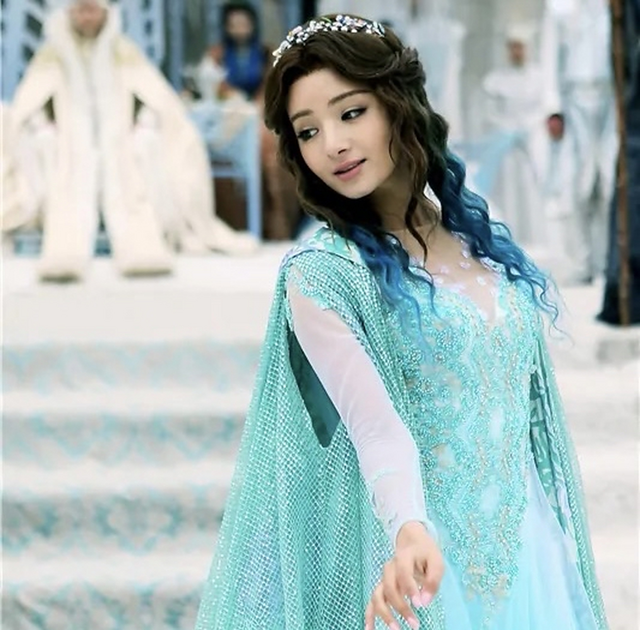 麦迪娜之岚裳,《幻城》里的三界最美人鱼公主,天性散漫,能歌善舞,爱得