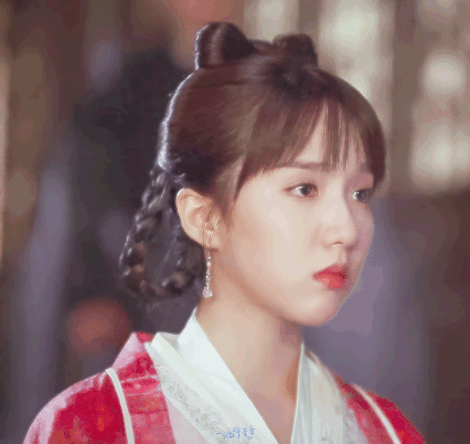 98年北影小花苏晓彤成"娱乐圈第一甜妹"了?98年身材气质碾压!