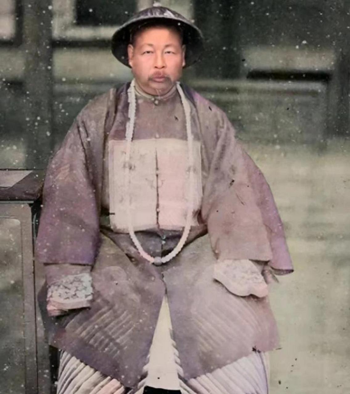 左宗棠的真实照片,该照片拍摄于1875年 左宗棠(1812年11月10日—1885