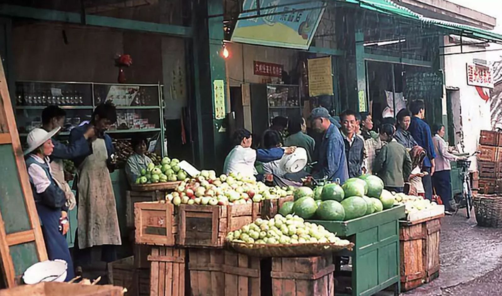 云南老照片:1987年昆明街头风貌,生活场景!是否勾起你的回忆?