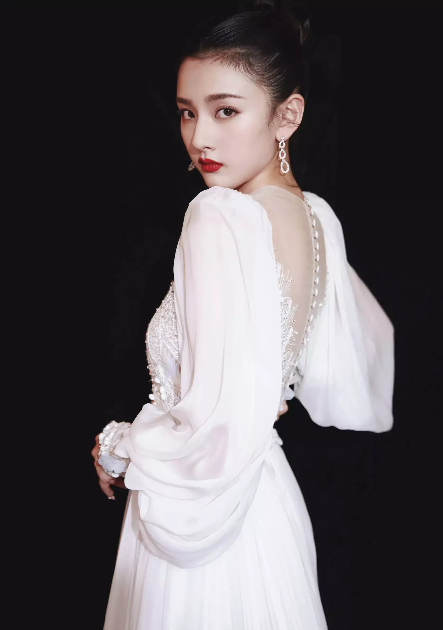 小骨架的女生,选择这样的穿搭,越穿越好看!