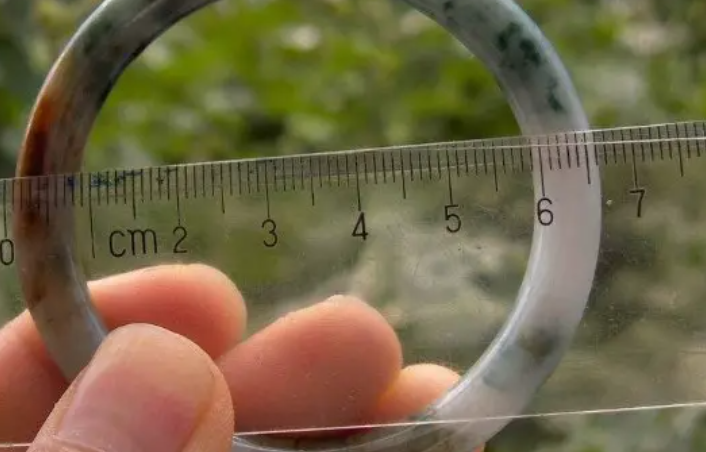 掌宽75mm戴多大的手镯