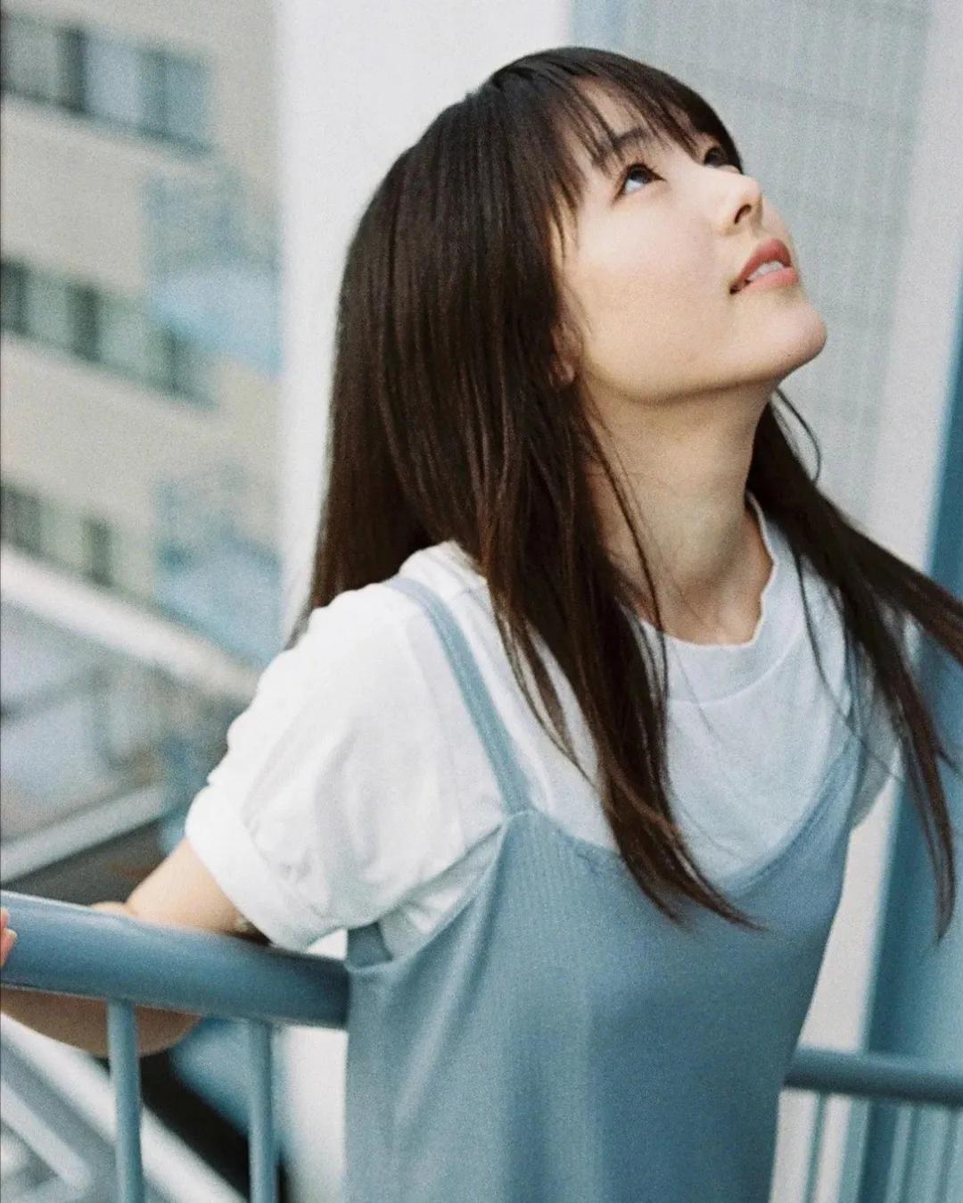 唐田英里佳写真