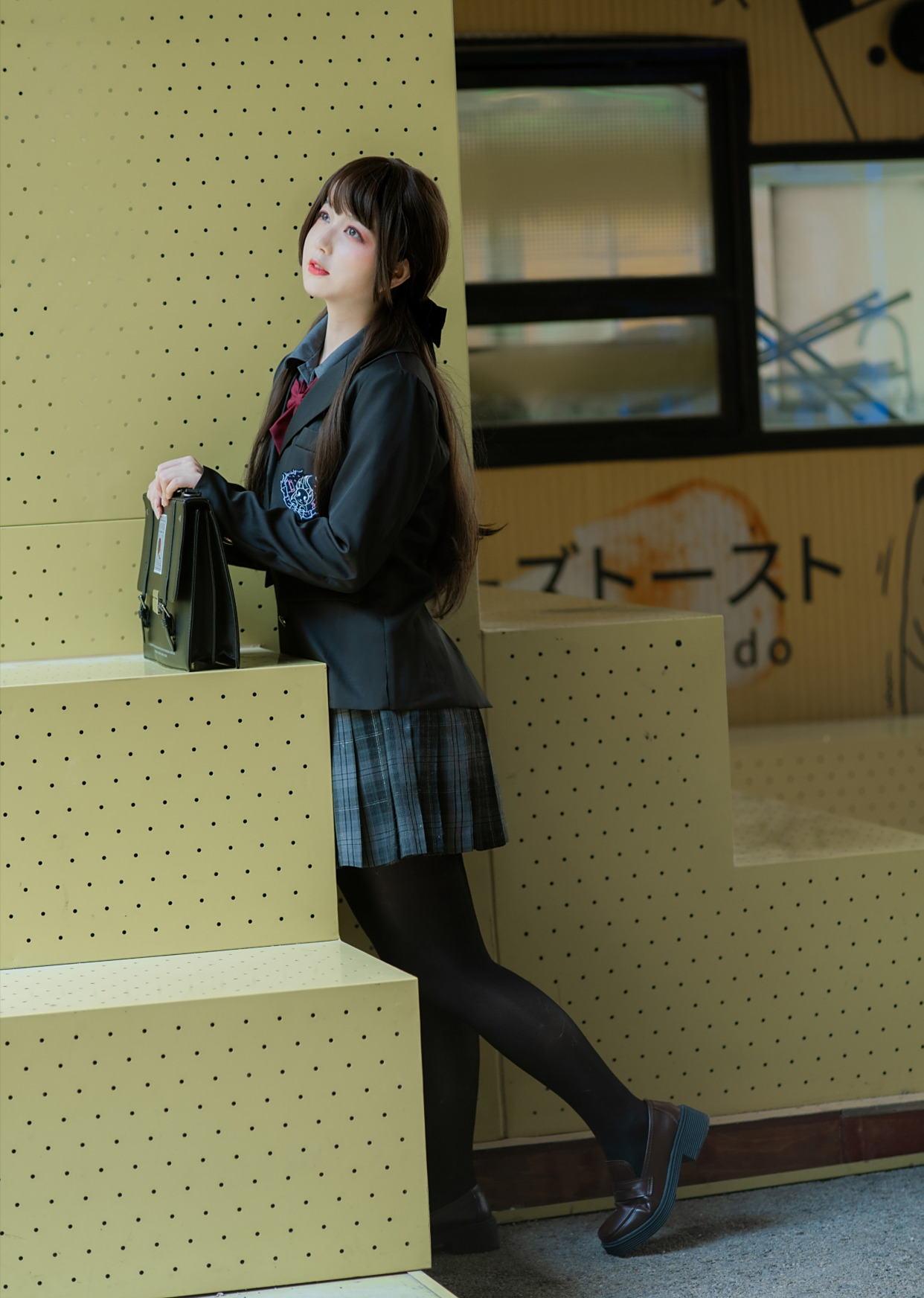 穿"黑丝"裤袜的jk小姐姐的可爱诱惑,呆萌呆萌的,可爱死了