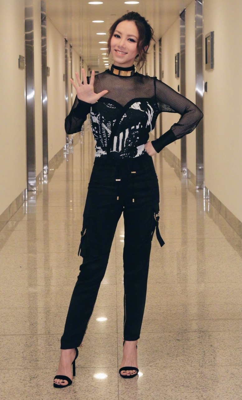 邓紫棋玉足合集