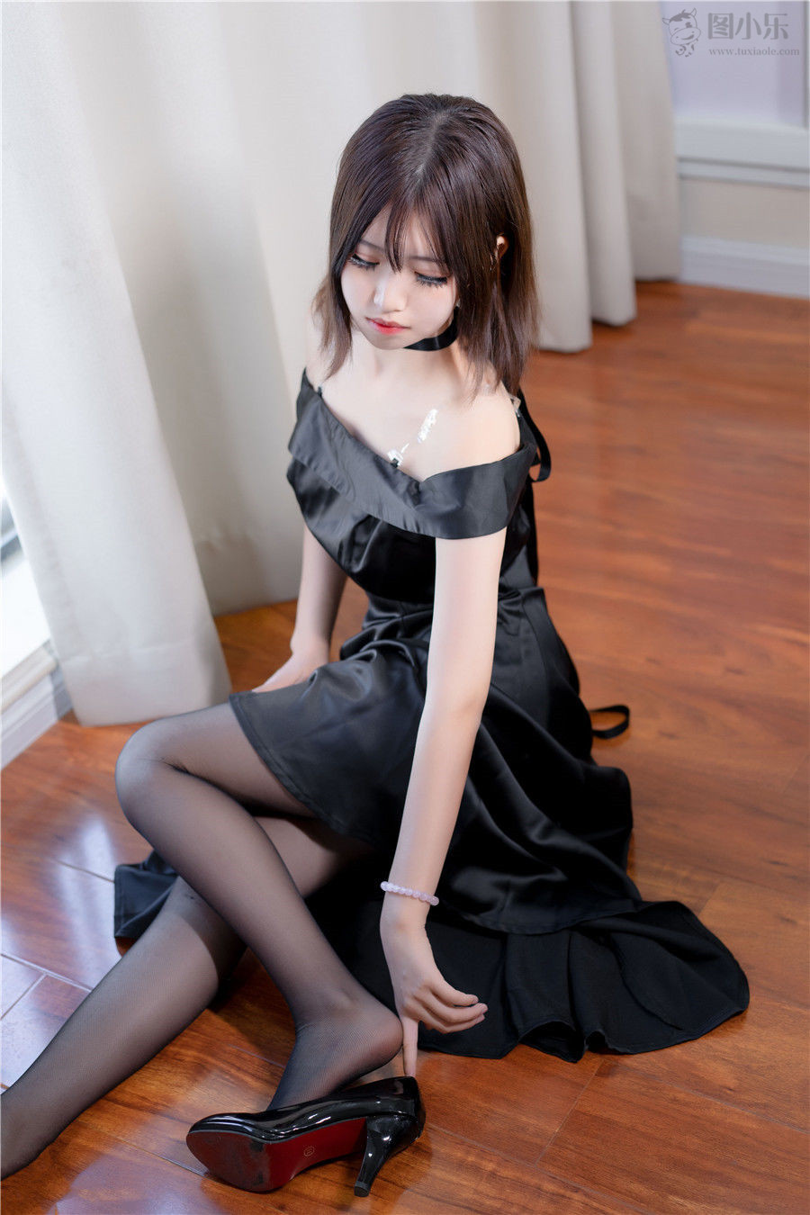 MTYHVOL-137-3.jpg