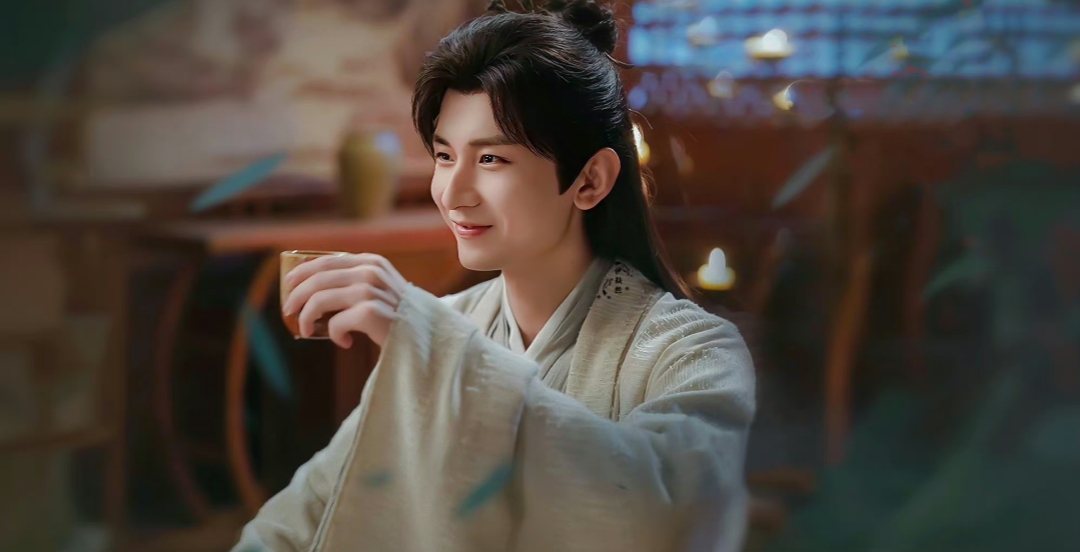 成毅和罗云熙古装撞造型,同样一袭白衣谁诠释得更好