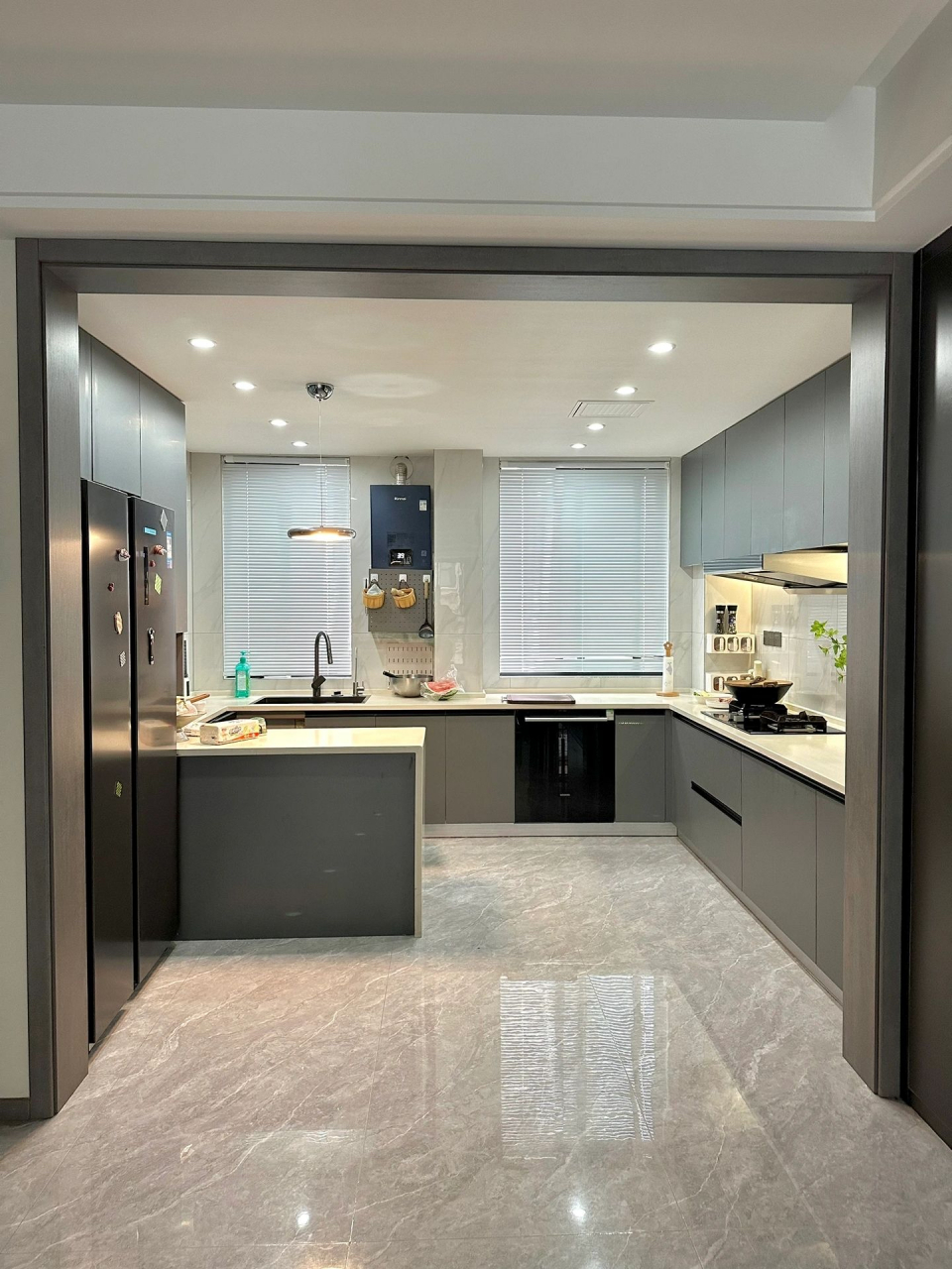 12平方极简大厨房 入住一年真的爱了～ 今天給大家分享一下我家究装的