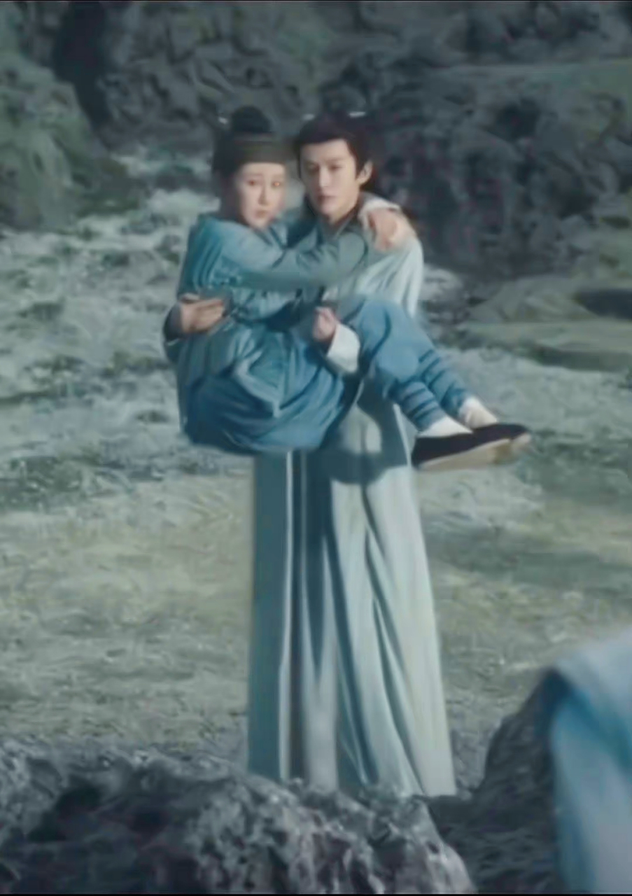 邓为公主抱杨紫,这体型差爱了爱了.