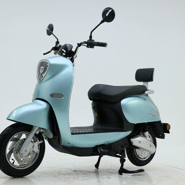 两人相拥骑行的浪漫,四轮党是无法体验的,七夕给女神选辆电动车