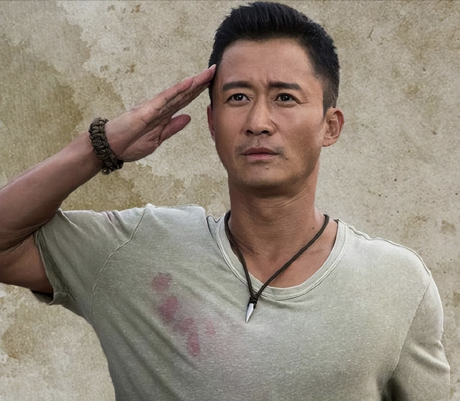 吴京是很喜欢的一位艺人,他是一位非常出色的电影演员和导演,他在中国