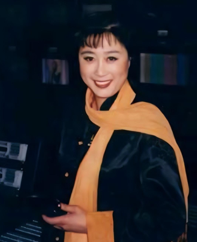 汪文华:《曲苑杂坛》主持,与丈夫分居17年,现和婆婆同住屋檐下