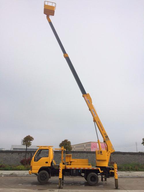 北京大兴区升降车出租,高空作业车曲臂车云梯车租赁18710102808