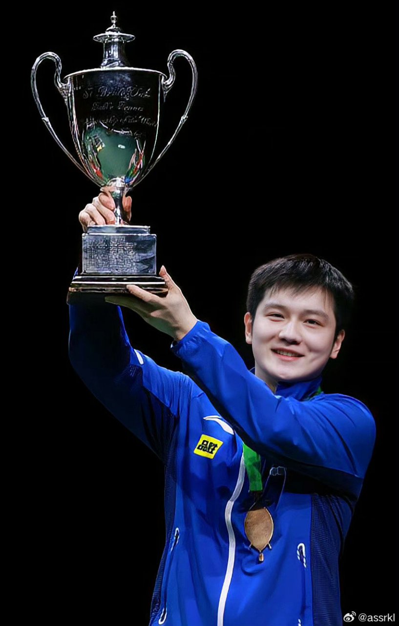 樊振东# #樊振东# 乒超快乐打球,健康涨球,争取好成绩!