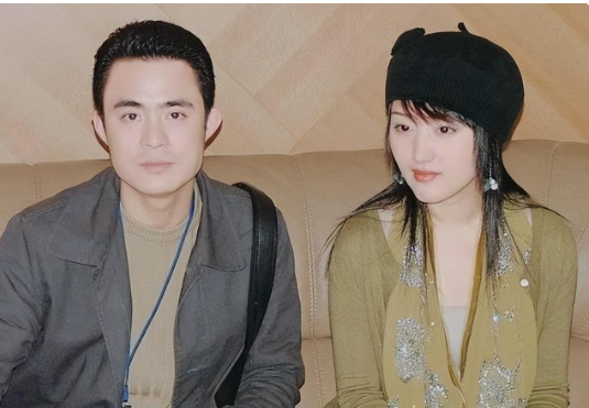 52岁未婚不育的杨钰莹,自前男友赖文峰入狱后,如今现状如何?