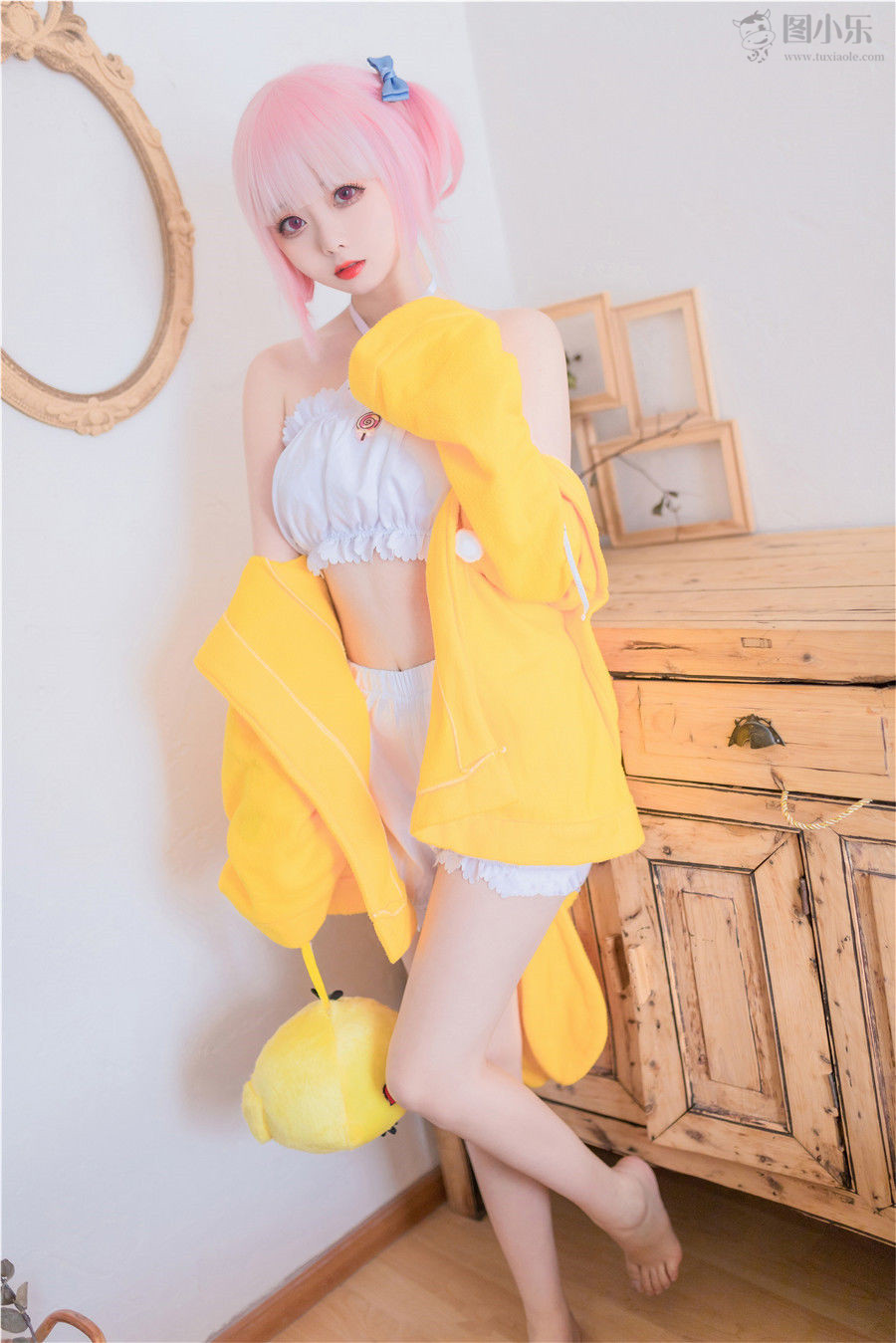 MTYHVOL-134-2.jpg