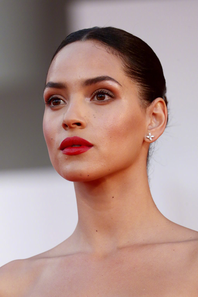 美女图——亚德里亚·霍纳