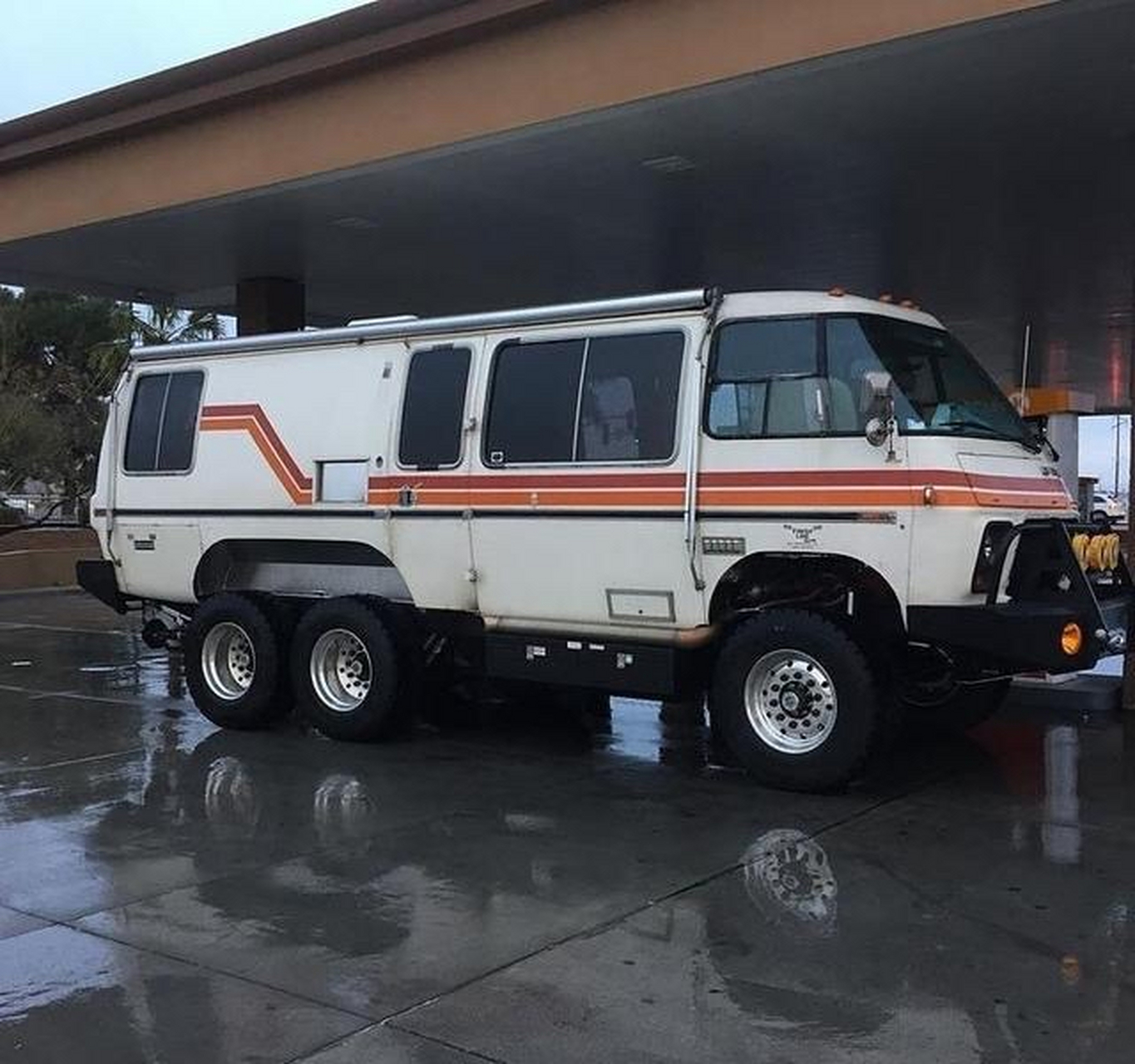 一台面包车,改装能有多离谱?gmc:瞧瞧我这台!#九月动态激励计划