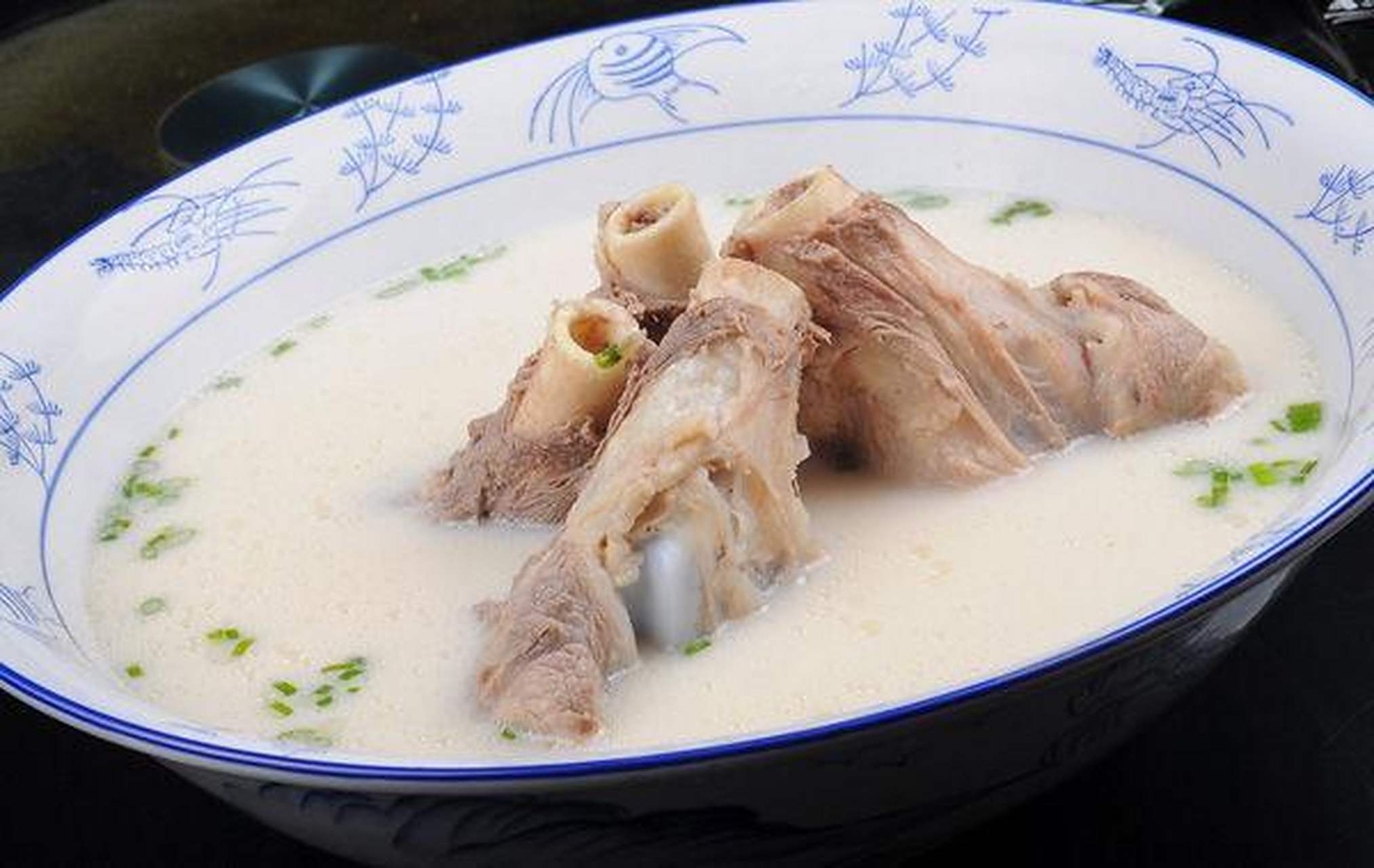 喝骨头汤补钙吗?