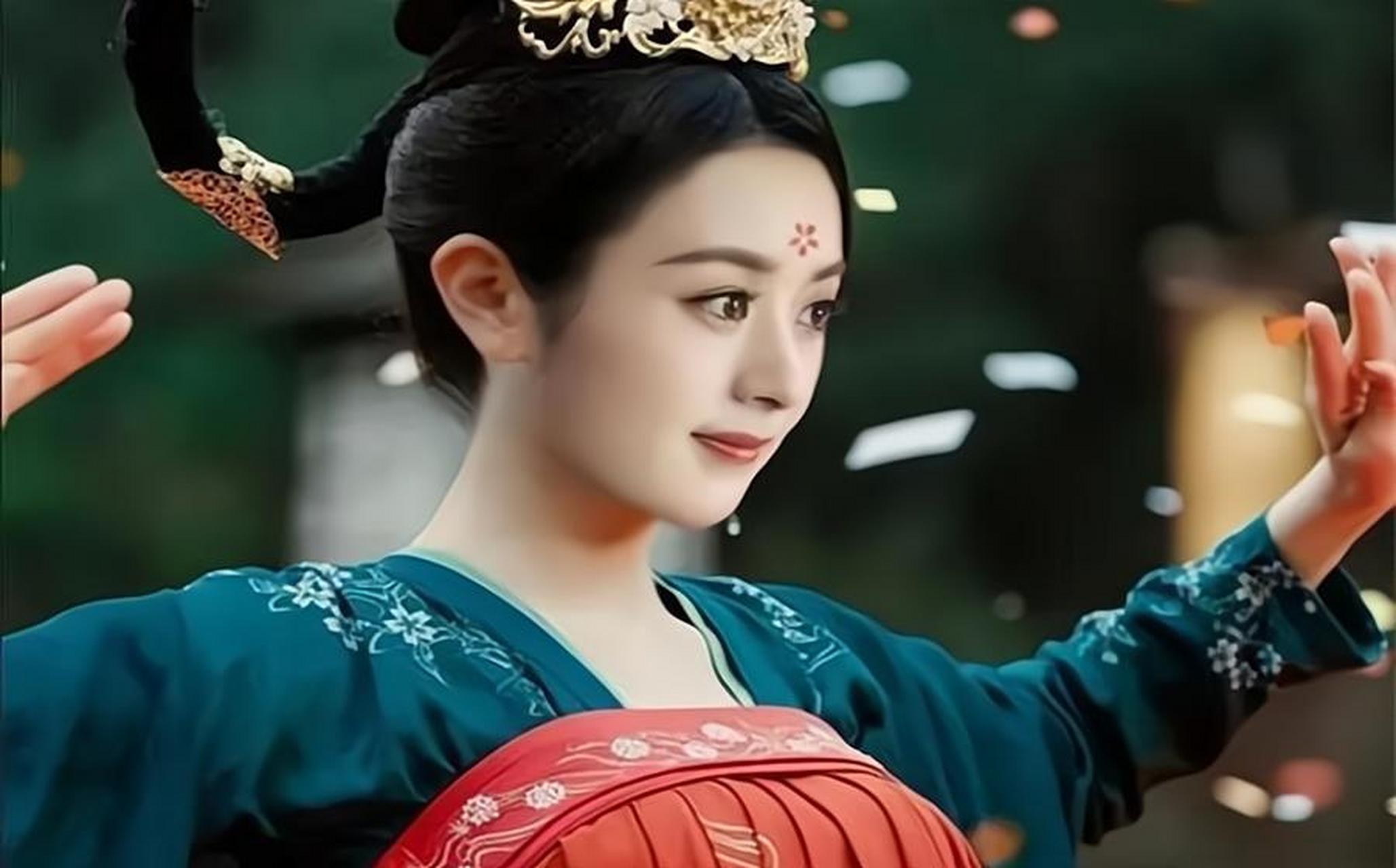 赵丽颖李沁双女主大剧媚世栖凰# 赵丽颖,李沁携手演绎双女主大剧,再