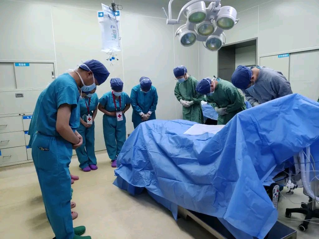 离世人在医院死亡的照片患者死亡重庆西南医院抢救人的图片病人死亡