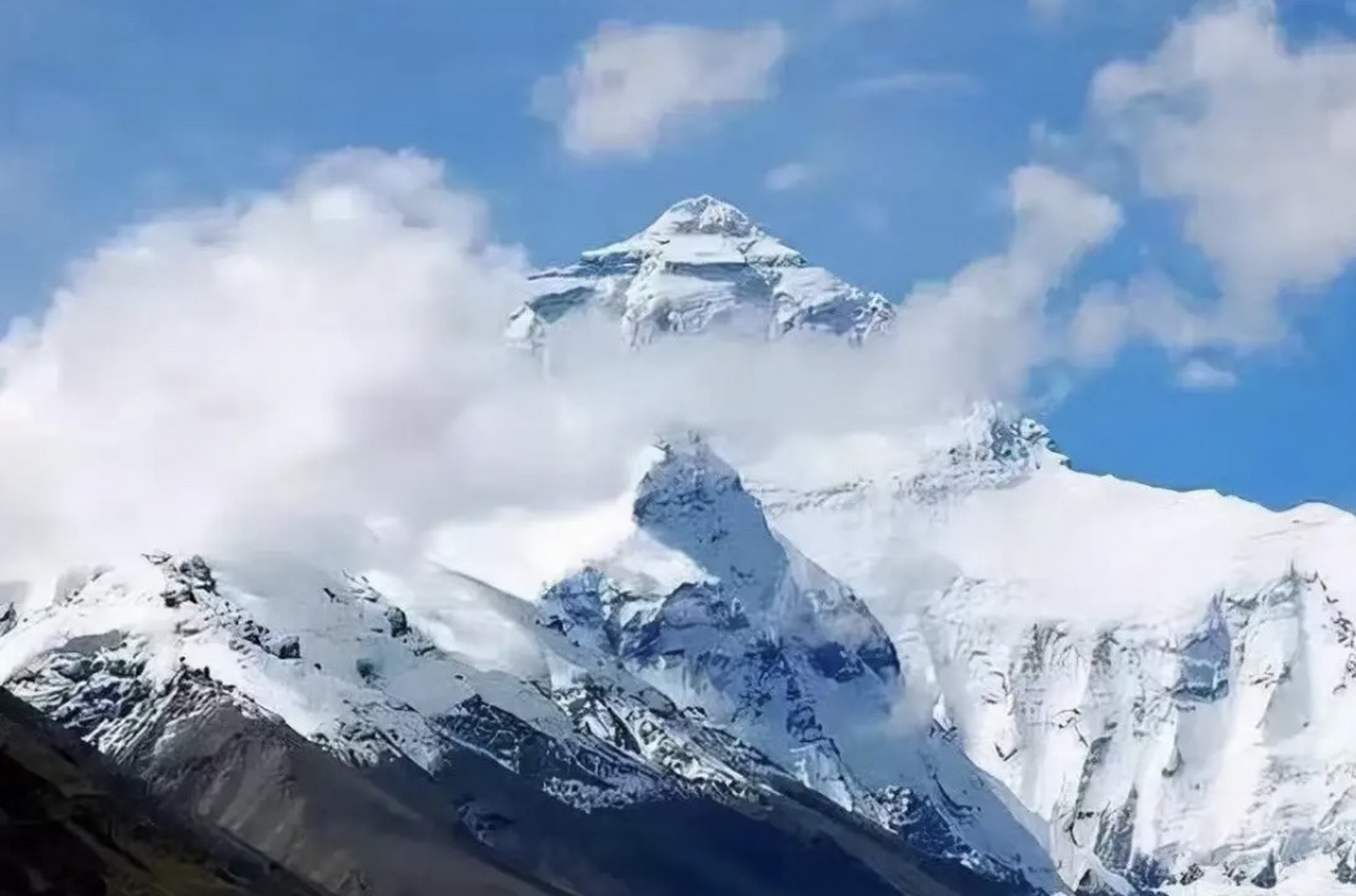 世界最高的山峰图片