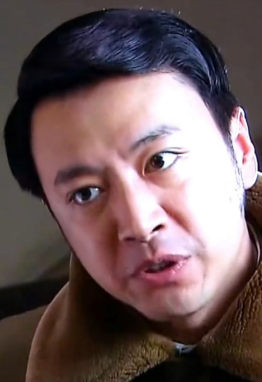 在谍战剧《渗透》中,曹炳琨饰演的齐公子令人印象深刻.