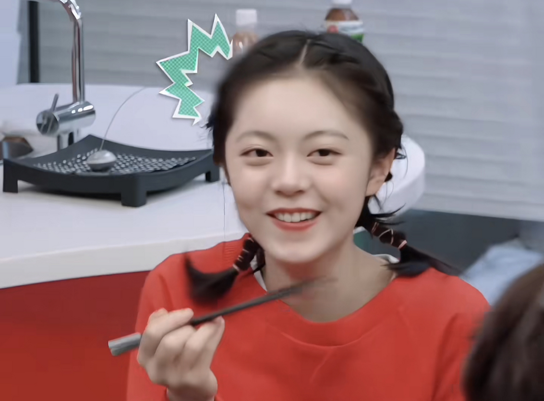 [泪奔] 孟宴臣就应该有这样的妹妹.大勋花逗麦麦这段时间我真的爱死