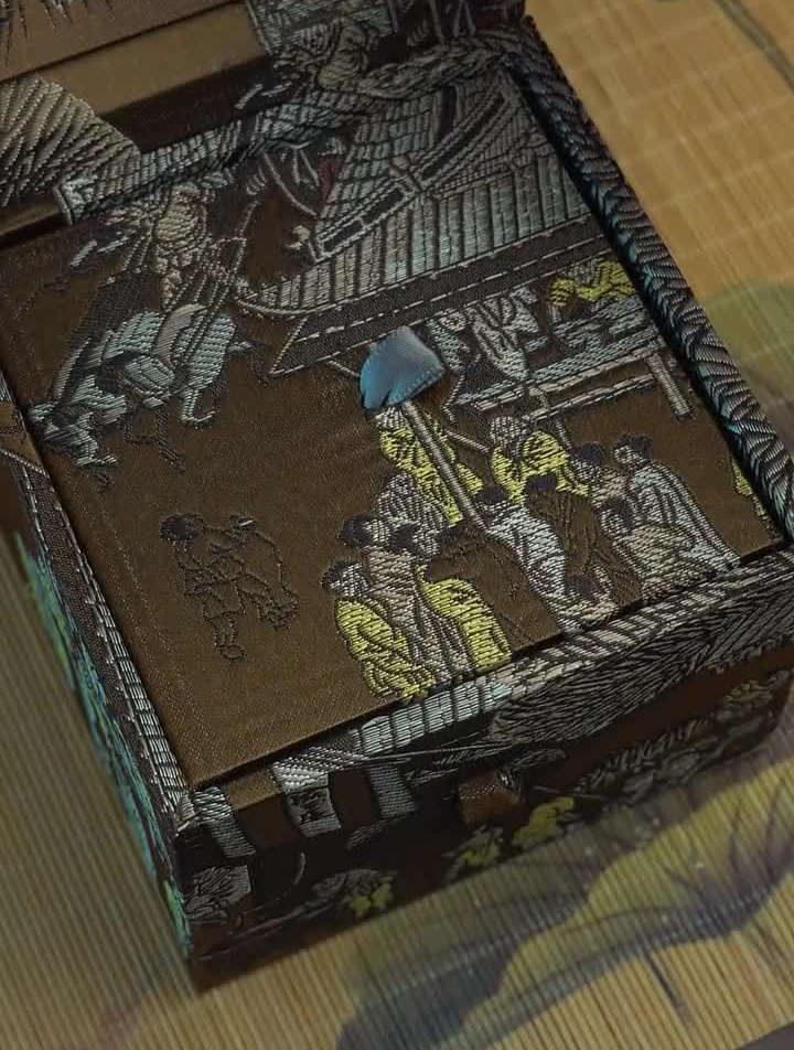 大国工匠周光武传世哥窑龙纹墨梅水缸杯-度小视