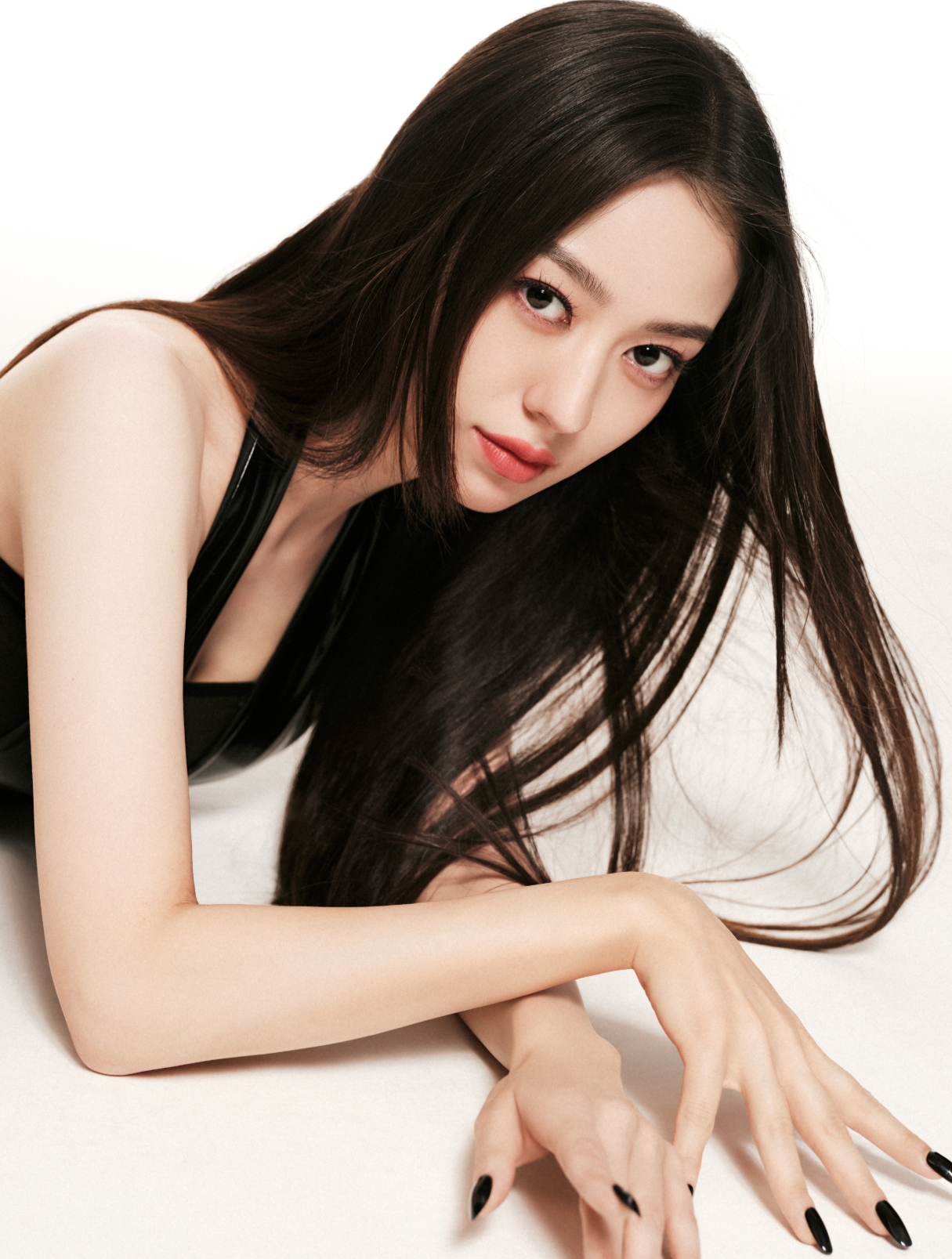 德韩混血美女,钢琴演奏者吉娜·爱丽丝