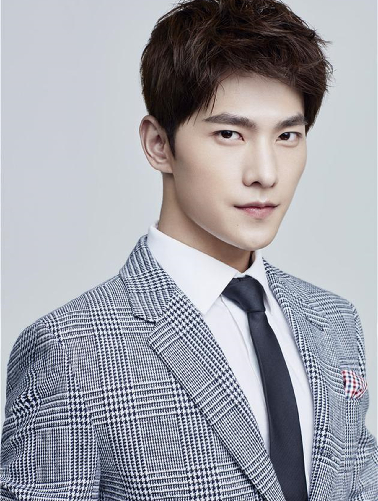 "初恋男友"杨洋:因李沁至今未婚,一张照片暴露真实关系 (3)-度小视