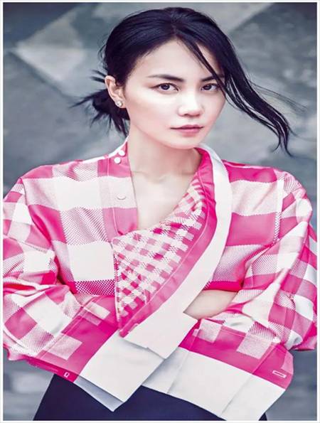 50岁王菲状态超自然名场面,面色红润似少女,声线一如既往稳5-度小视