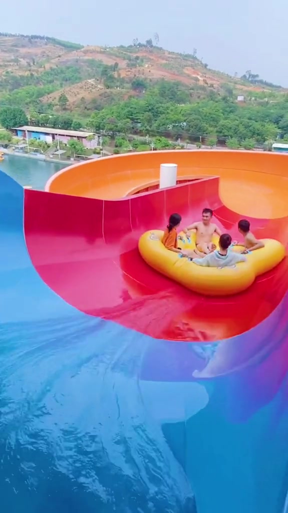 超级大喇叭水上乐园