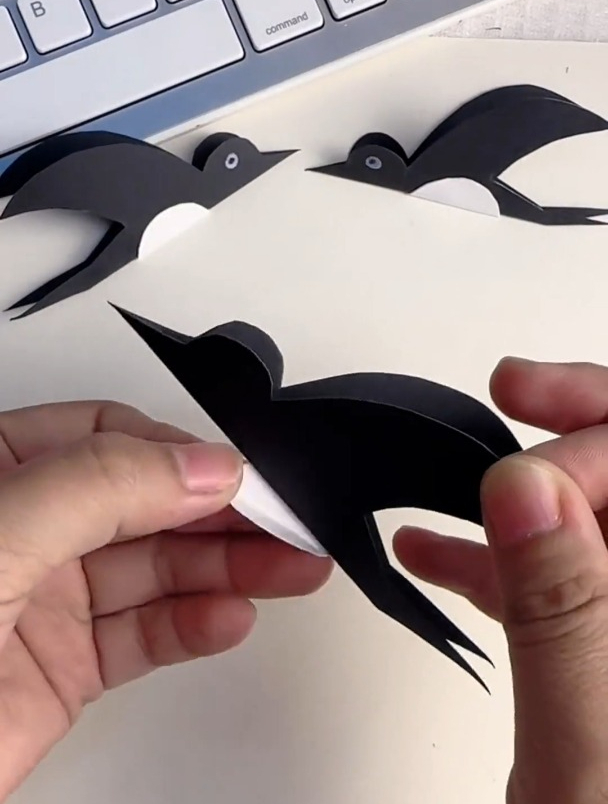 超简单的小手工,快和小朋友一起做几只可爱的小燕子吧!特别简单