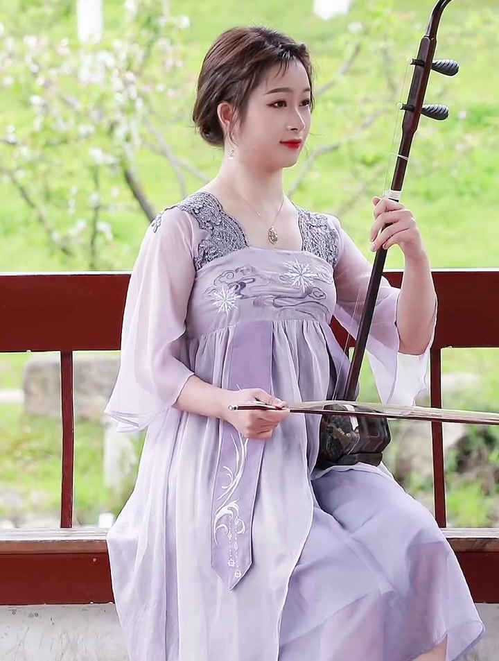 二胡演奏《红唇》