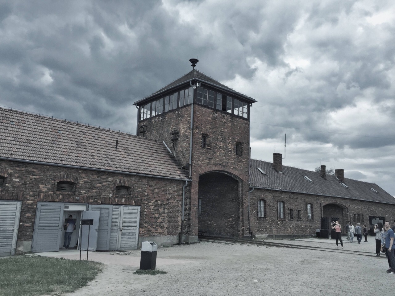 纳粹集中营幸存者回忆:我靠这些活下去