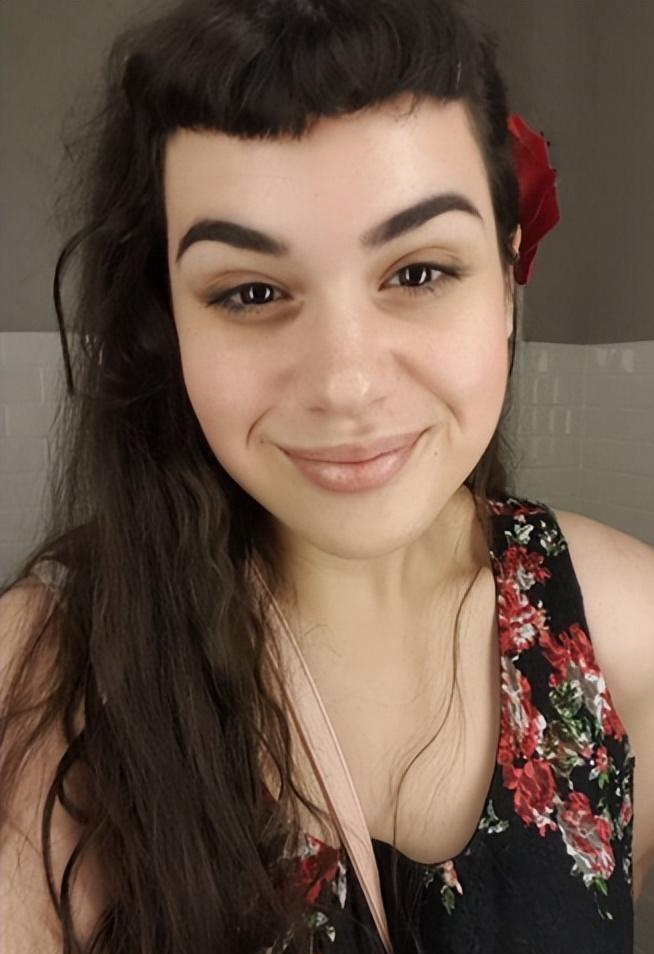 安柏的心结也逐渐解开,她也再次的开启了自己的减肥计划,这次的计划