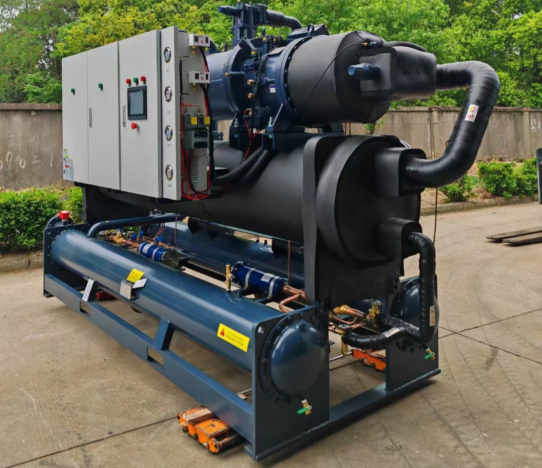 水冷式螺杆机和风冷式螺杆机的区别和结构—苏州螺杆式冷水机厂家