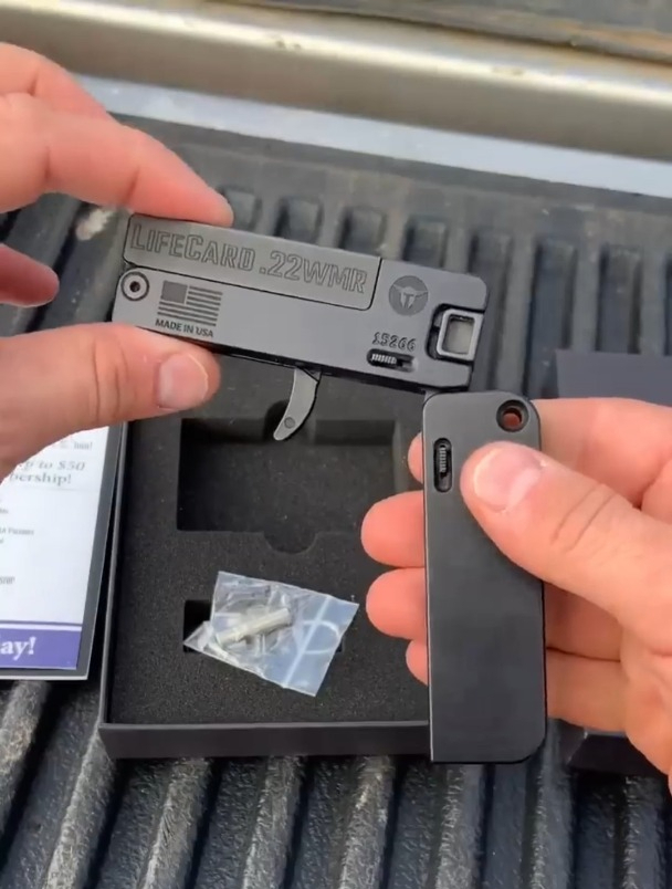 卡片枪,真小巧,薄的就和固态硬盘似的